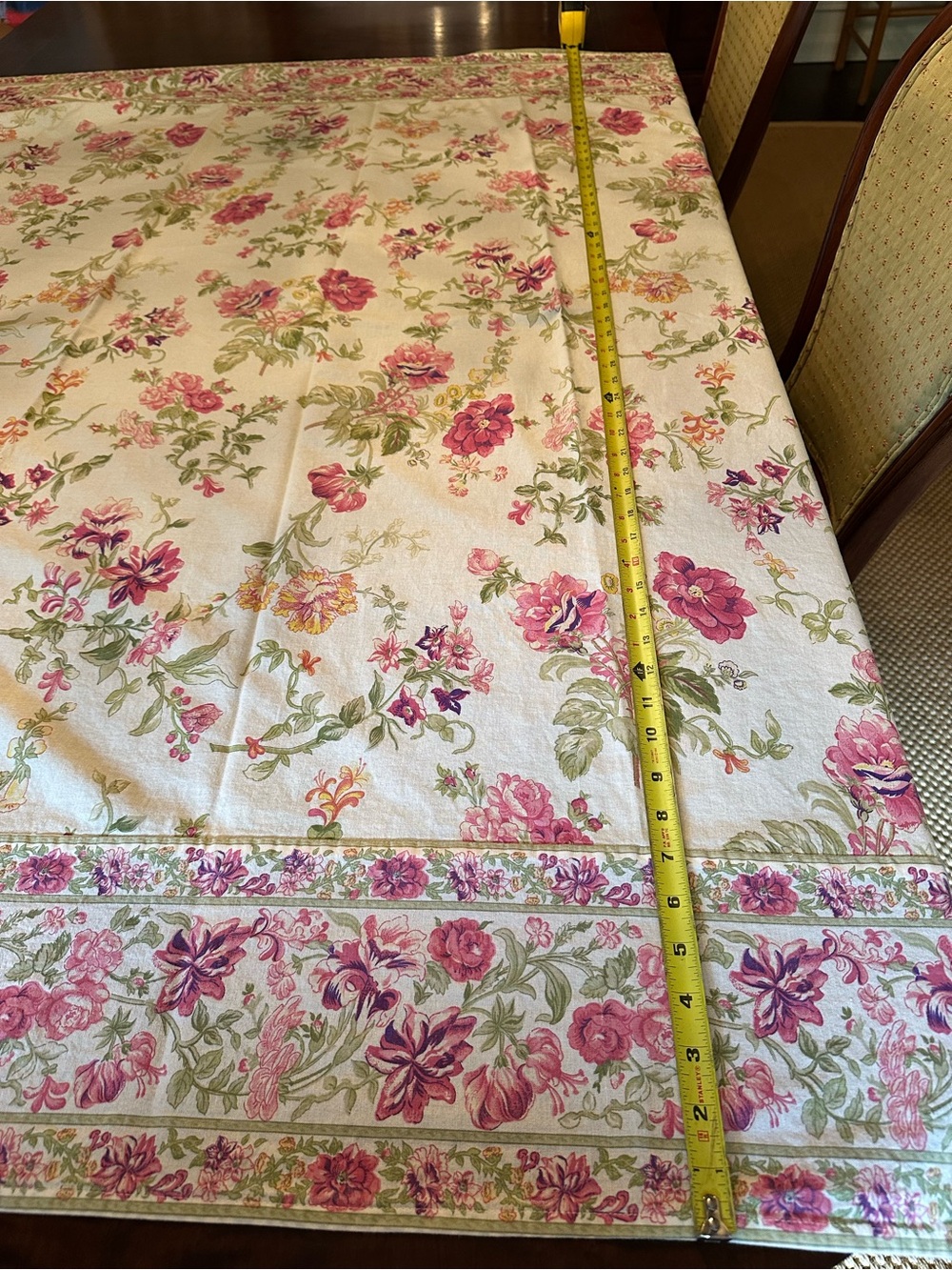 April Cornell approx 59 3/4 x 80 tablecloth - Picture 5 of 7